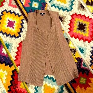 Gap sweater vest - size s